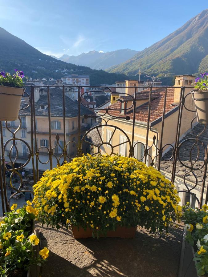 Antica Dimora Del Mercato Domodossola Exterior foto